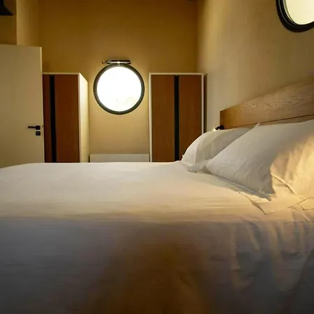 With Private Pool And Sea View Maierato